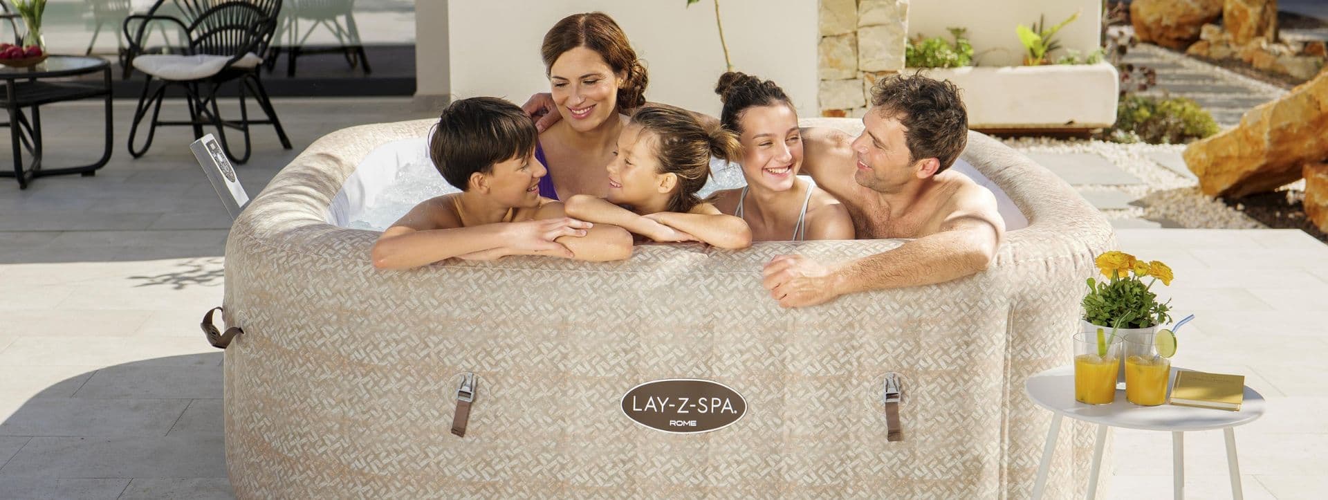 Spa gonflable avec pompe intégrée : nouveautés Lay-Z-Spa 2025