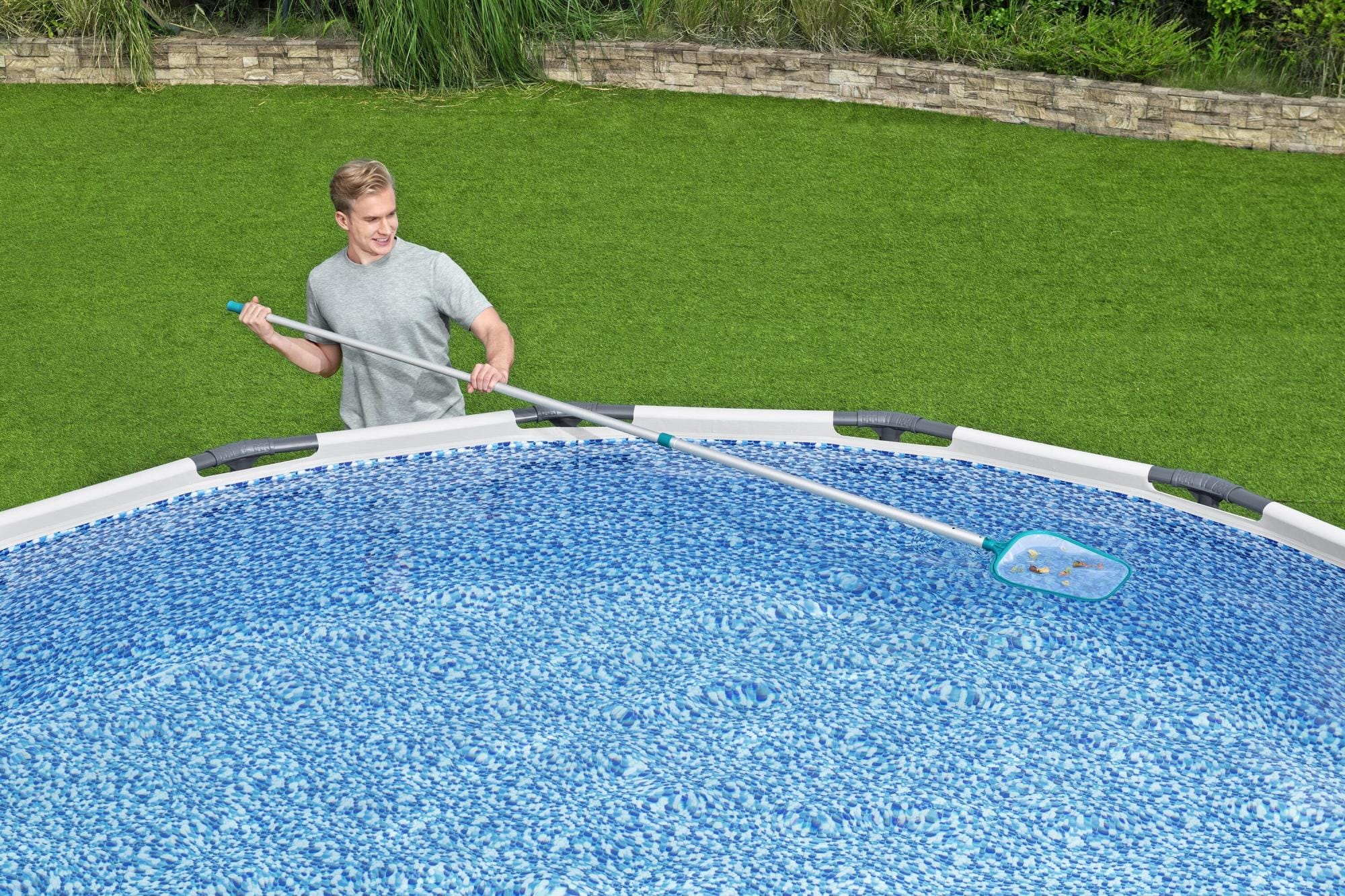 Accessoires Piscine Kit de nettoyage piscine AquaClean avec aspirateur et épuisette Bestway 1